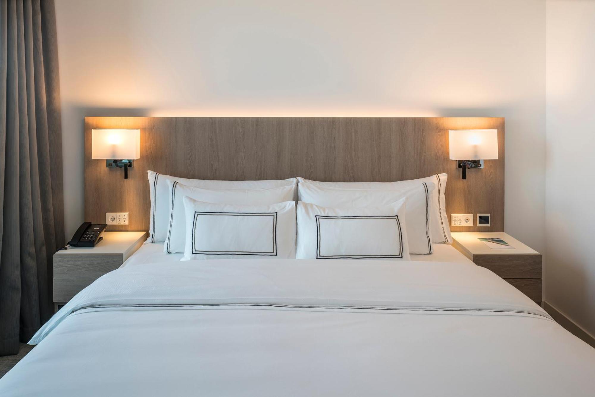 Melia Frankfurt City Франкфурт на Майн Стая снимка